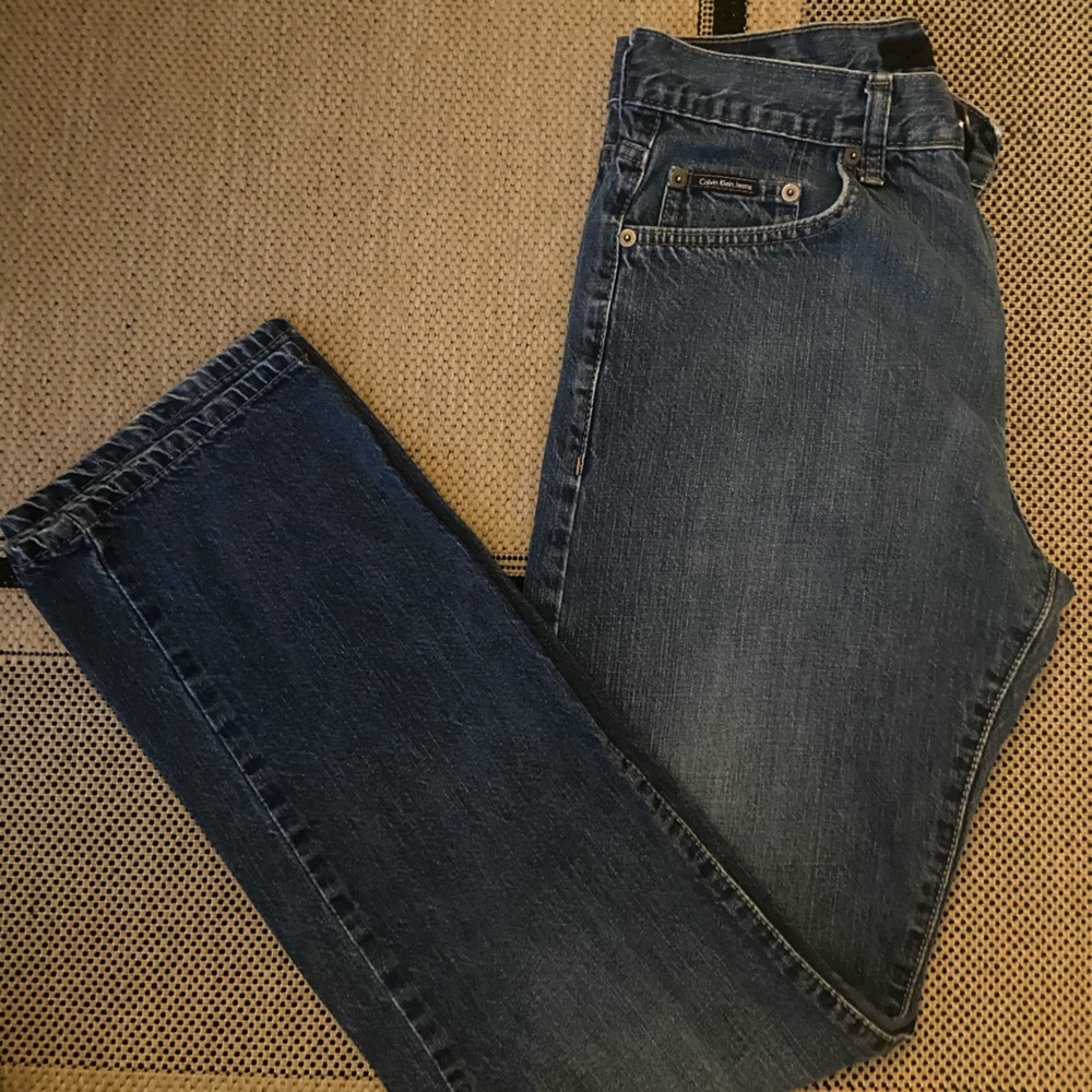 Calvin Klein Relaxed Straight Jeans size 30 Women